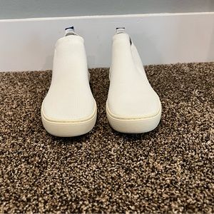 White 7.5 Chelsea’s